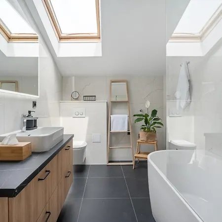 Mamma Mia, A 6-bedroom With 40sqm Pool Willa Podstrana