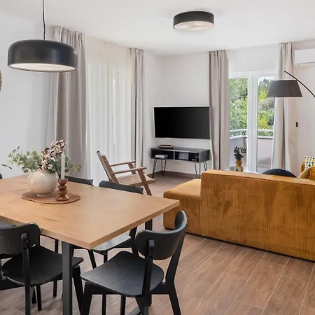New! Mamma Mia, A 6-bedroom With 40sqm Pool * Podstrana