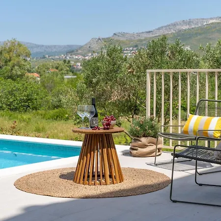 Villa New! Mamma Mia, A 6-bedroom With 40sqm Pool