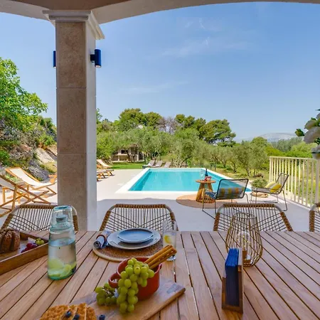 New! Mamma Mia, A 6-bedroom With 40sqm Pool